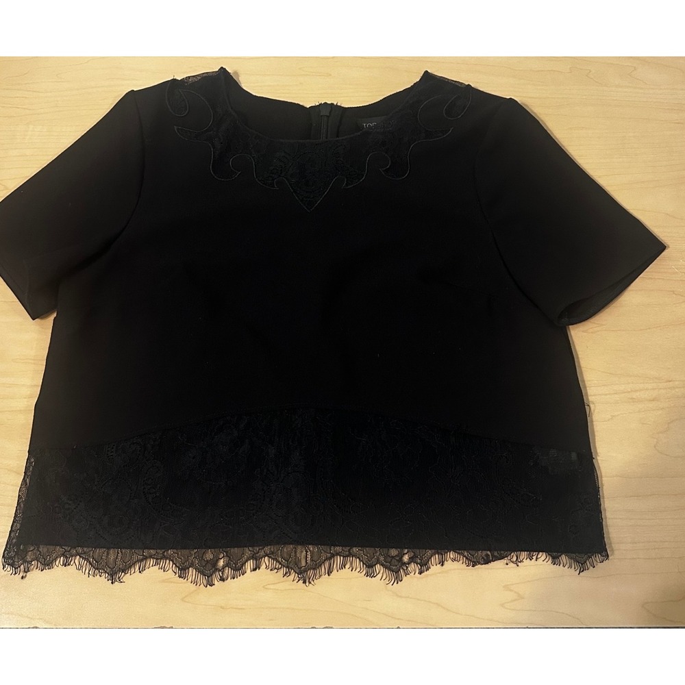Topshop Black Eyelash Lace Hem Crop Top Short Sleeve Embroidered Neck US 6